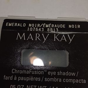 Emerald Noir eyeshadow